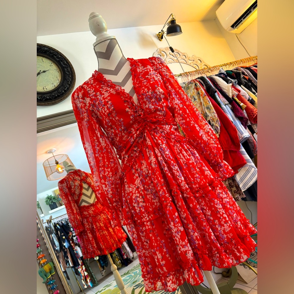 Selfie Leslie Floral Flowy Dress🤩😍